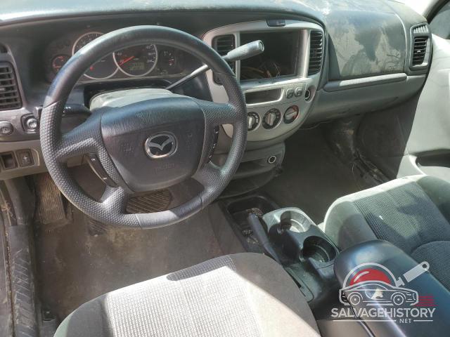 4F2CZ94184KM33683 2004 MAZDA TRIBUTE photo no. 8
