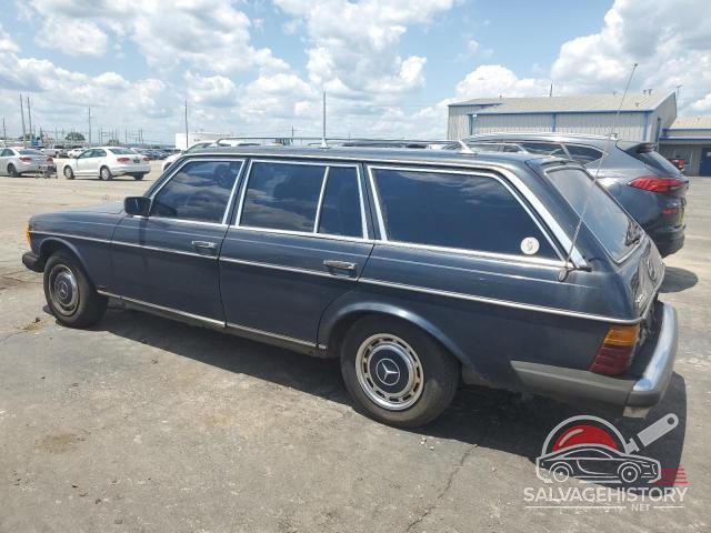 12319012004150 1979 MERCEDES-BENZ 300-CLASS photo no. 2