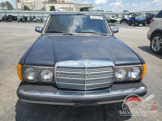 12319012004150 1979 MERCEDES-BENZ 300-CLASS photo no. 5
