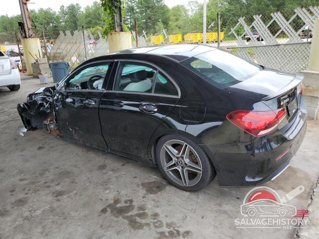 WDD3G4FB3KW012951 2019 MERCEDES-BENZ A-CLASS photo no. 2