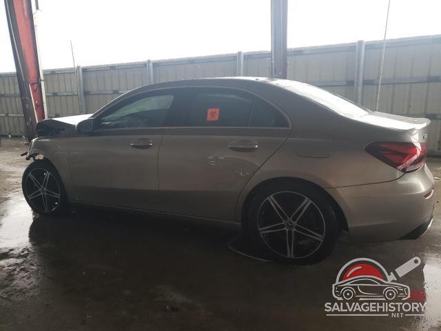 WDD3G4FBXKW001879 2019 MERCEDES-BENZ A-CLASS photo no. 2