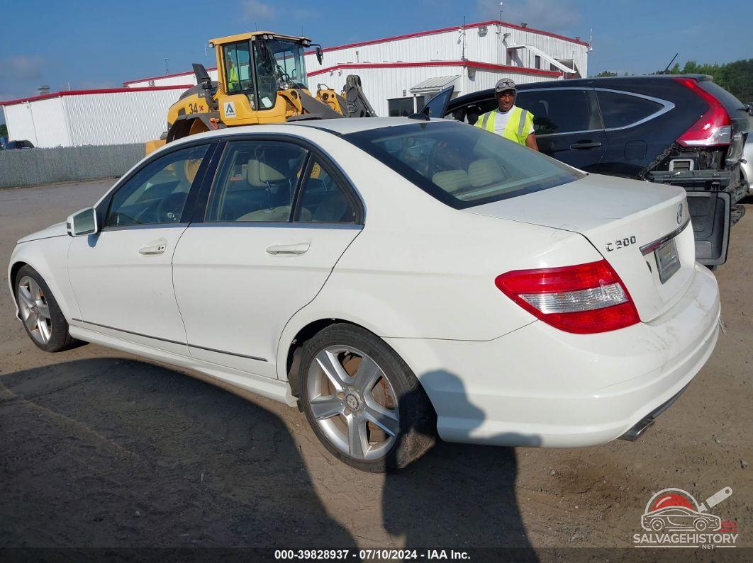 WDDGF8BB5AR105727 2010 MERCEDES-BENZ C 300 photo no. 3