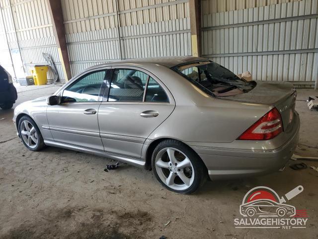 WDBRF52H86E021274 2006 MERCEDES-BENZ C-CLASS photo no. 2
