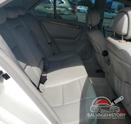 WDBRF52H07F863425 2007 MERCEDES-BENZ C-CLASS photo no. 10