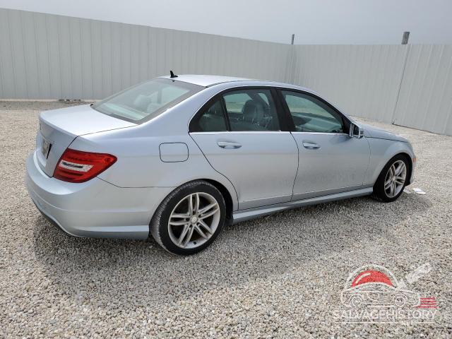 WDDGF4HB7DA765674 2013 MERCEDES-BENZ C-CLASS photo no. 3