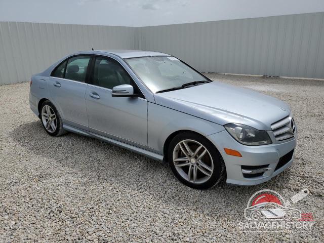 WDDGF4HB7DA765674 2013 MERCEDES-BENZ C-CLASS photo no. 4