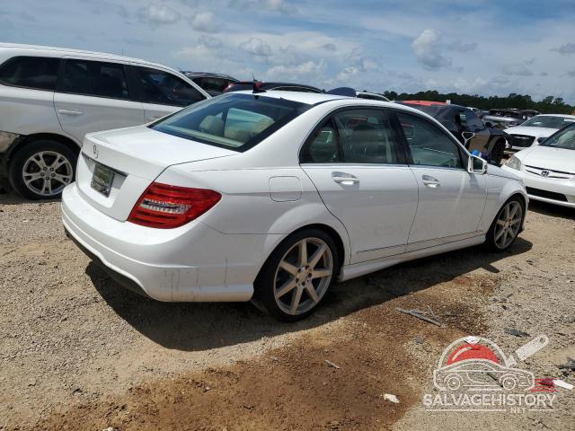 WDDGF4HB8DR266609 2013 MERCEDES-BENZ C-CLASS photo no. 3