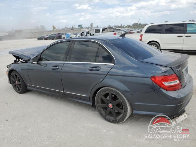 WDDGF4HB5EG243205 2014 MERCEDES-BENZ C-CLASS photo no. 2