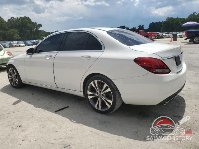 55SWF4JB2HU218257 2017 MERCEDES-BENZ C-CLASS photo no. 2