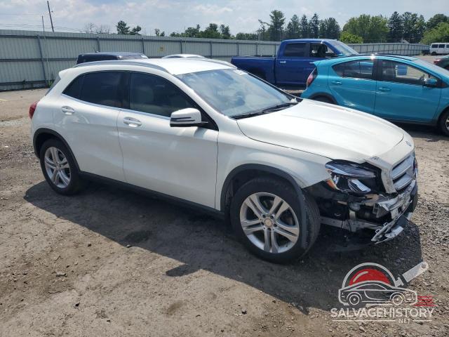 WDCTG4GB5HJ286418 2017 MERCEDES-BENZ GLA-CLASS photo no. 4
