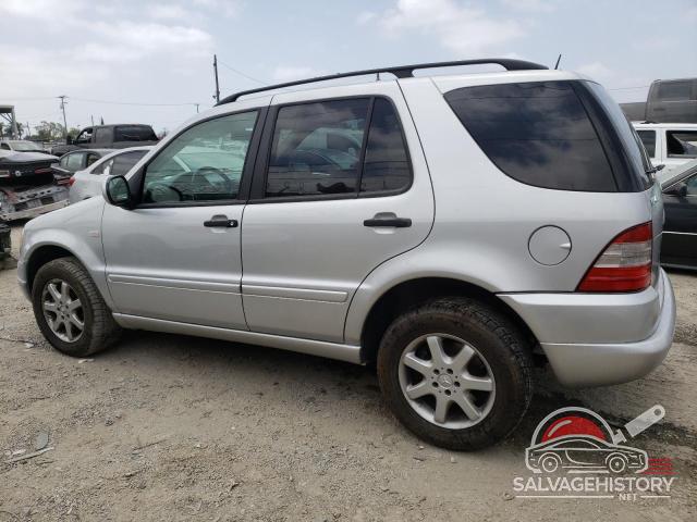 4JGAB72E3YA208357 2000 MERCEDES-BENZ M-CLASS photo no. 2