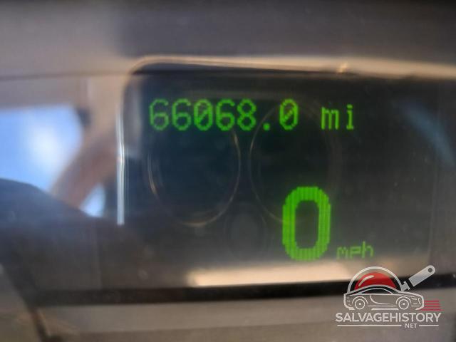2MEBM7FV6AX631832 2010 MERCURY GRMARQUIS photo no. 8