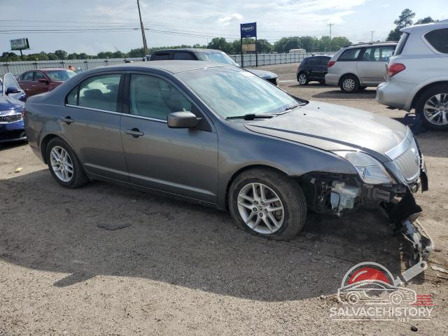 3MEHM0HA3AR631507 2010 MERCURY MILAN photo no. 4
