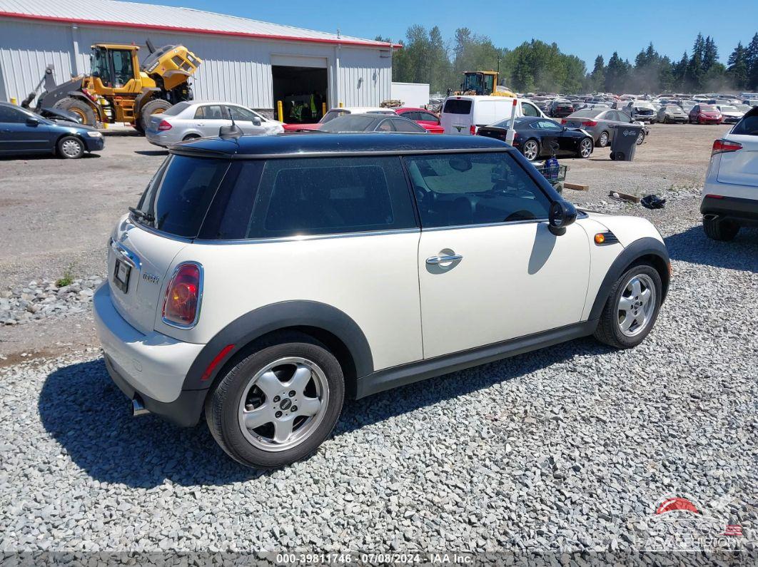 WMWMF33558TU66703 2008 MINI COOPER photo no. 4