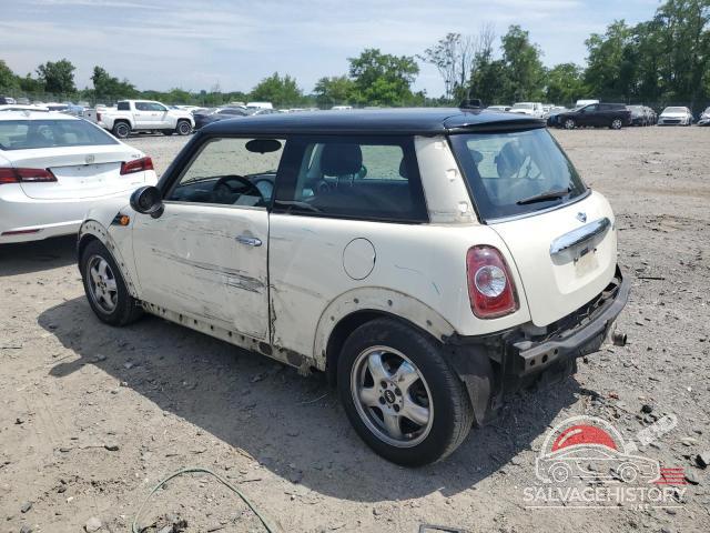 WMWSU3C5XBT099379 2011 MINI COOPER photo no. 2