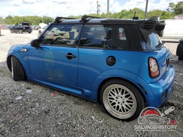 WMWSV3C53BTY22096 2011 MINI COOPER photo no. 2