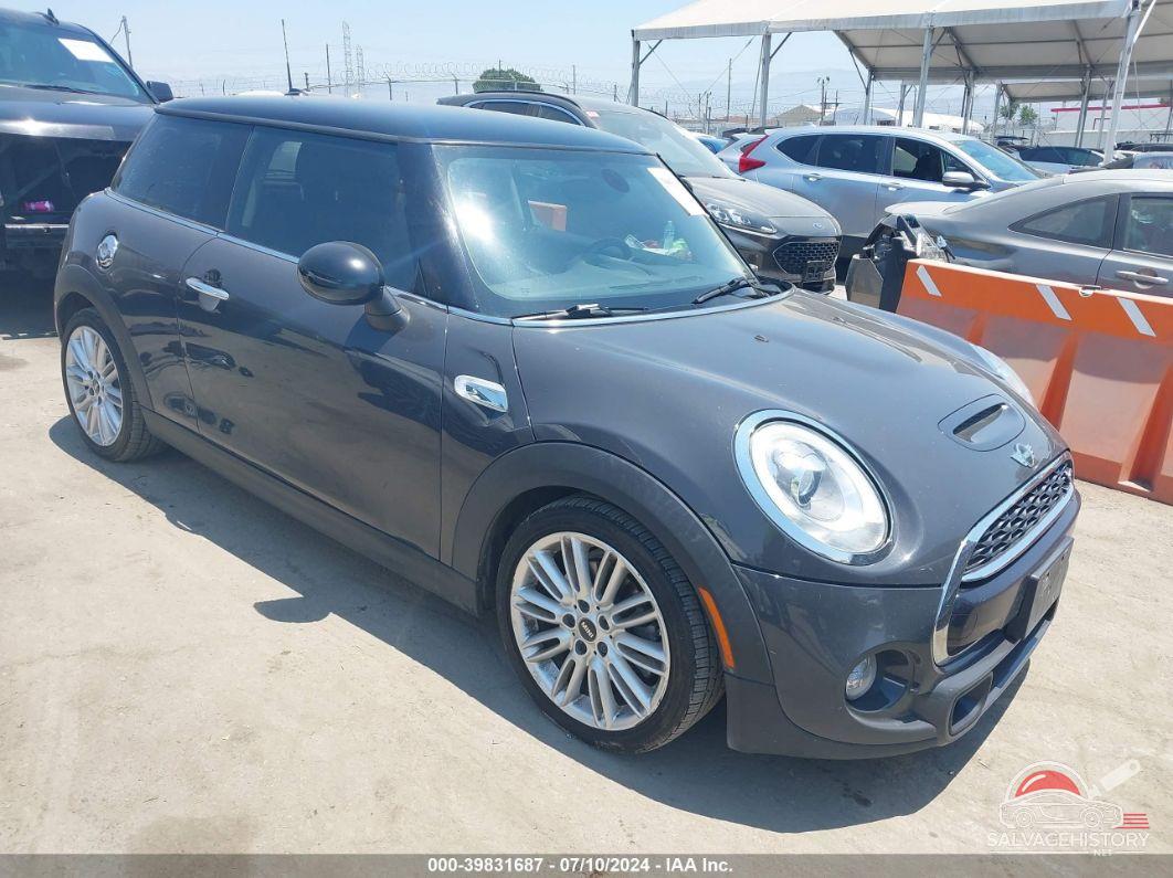 WMWXP7C55G2A44391 2016 MINI HARDTOP photo no. 2