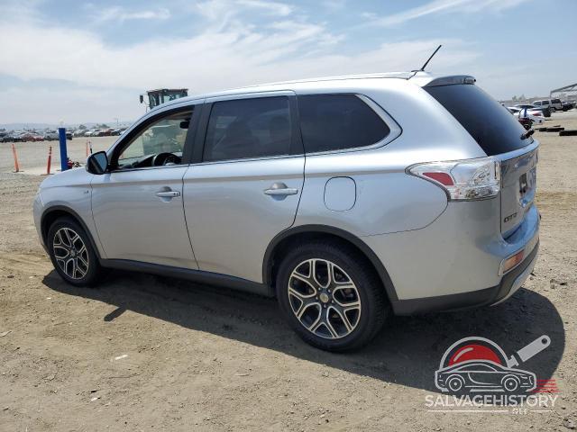 JA4JZ4AXXFZ001779 2015 MITSUBISHI OUTLANDER photo no. 2