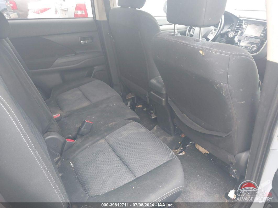 JA4AD3A31GZ020213 2016 MITSUBISHI OUTLANDER photo no. 8