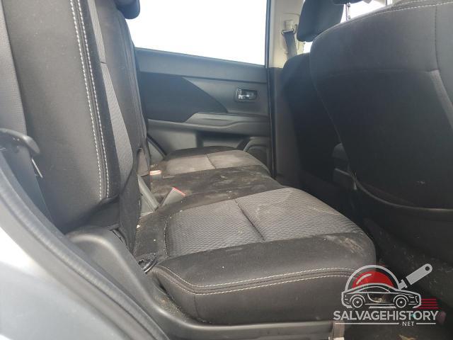 JA4AD2A36JJ002323 2018 MITSUBISHI OUTLANDER photo no. 10