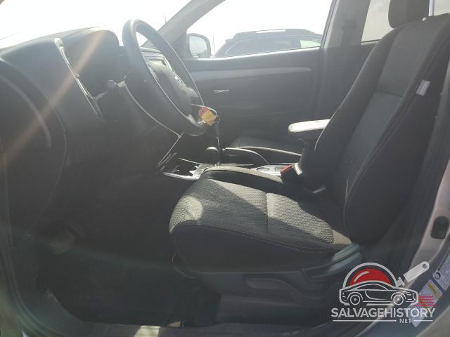 JA4AD2A36JJ002323 2018 MITSUBISHI OUTLANDER photo no. 7