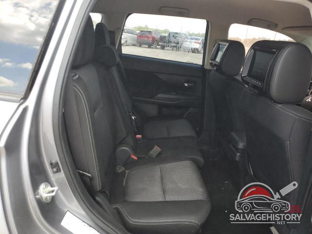 JA4AD3A33JZ000388 2018 MITSUBISHI OUTLANDER photo no. 11