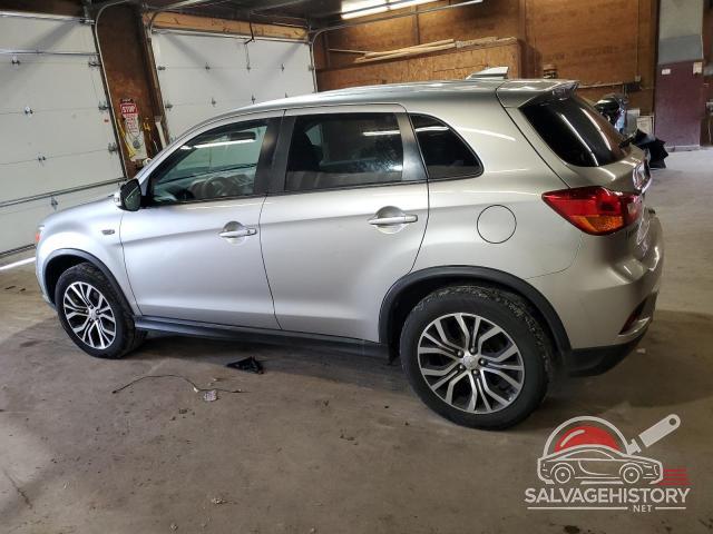 JA4AR3AU9JU019289 2018 MITSUBISHI OUTLANDER photo no. 2