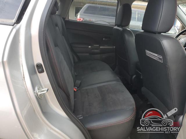 JA4AR3AW0JZ012753 2018 MITSUBISHI OUTLANDER photo no. 11