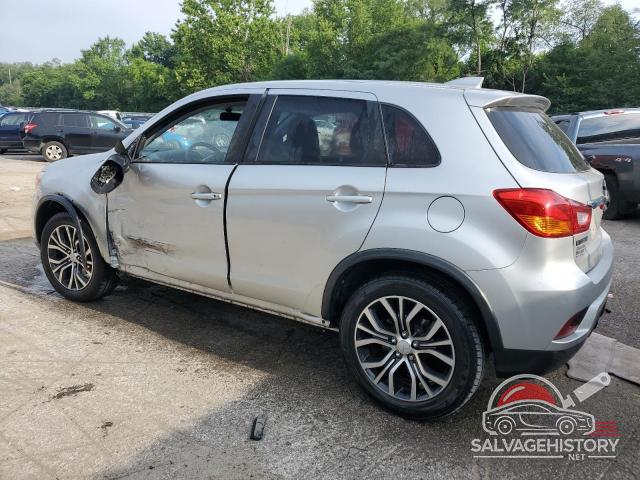 JA4AR3AW0JZ012753 2018 MITSUBISHI OUTLANDER photo no. 2