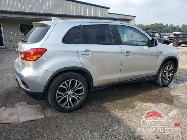 JA4AR3AW0JZ012753 2018 MITSUBISHI OUTLANDER photo no. 3