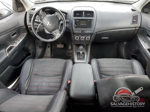 JA4AR3AW0JZ012753 2018 MITSUBISHI OUTLANDER photo no. 8