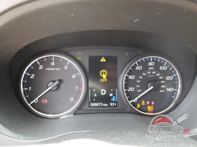 JA4AZ3A38JZ012702 2018 MITSUBISHI OUTLANDER photo no. 9