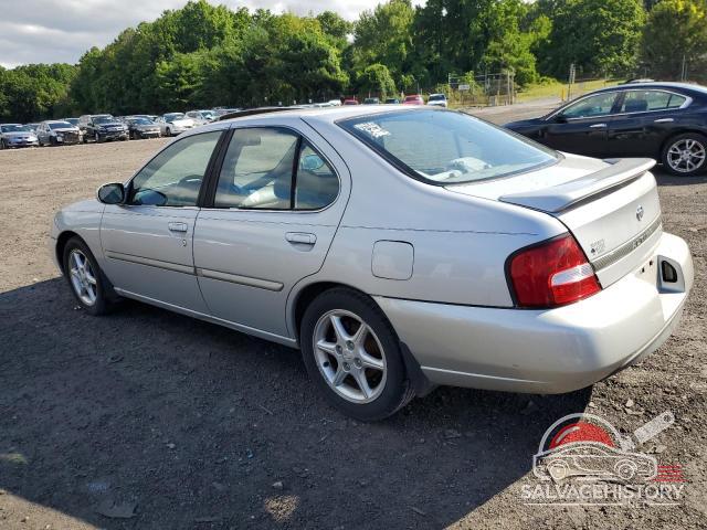 1N4DL01D01C137973 2001 NISSAN ALTIMA photo no. 2