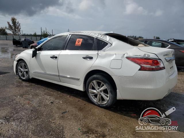 1N4AL3AP5FC149008 2015 NISSAN ALTIMA photo no. 2