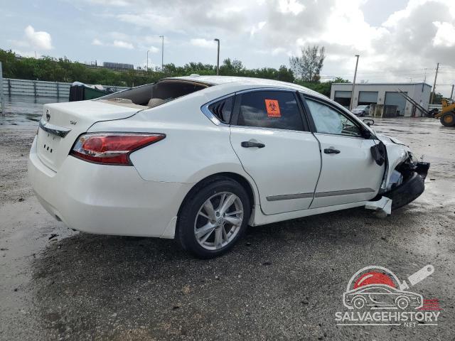 1N4AL3AP5FC149008 2015 NISSAN ALTIMA photo no. 3