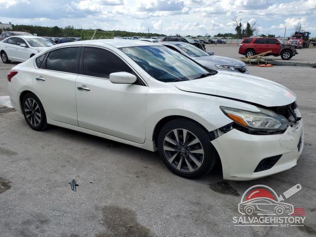 1N4AL3AP0HC156595 2017 NISSAN ALTIMA photo no. 4