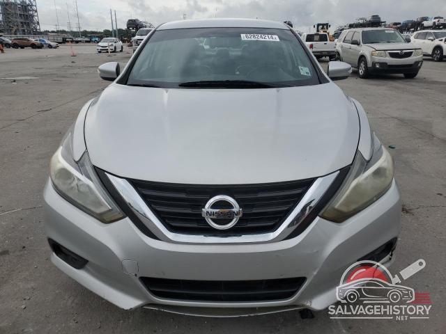 1N4AL3AP2HC152418 2017 NISSAN ALTIMA photo no. 5