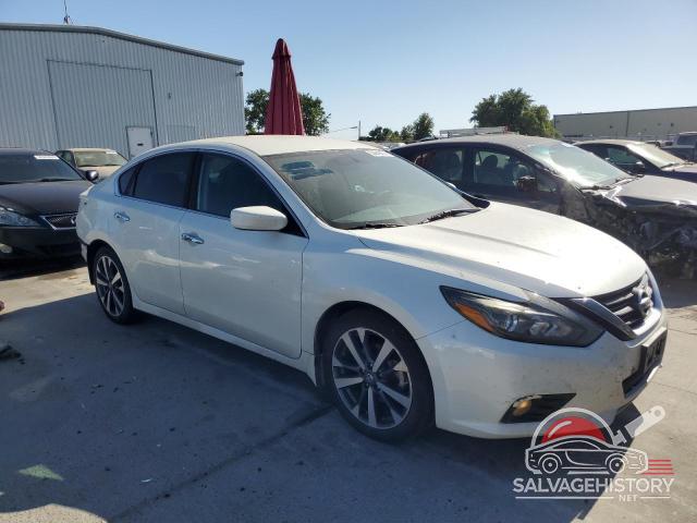 1N4AL3AP5HC273590 2017 NISSAN ALTIMA photo no. 4