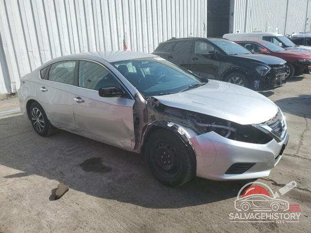 1N4AL3AP0JC148325 2018 NISSAN ALTIMA photo no. 4