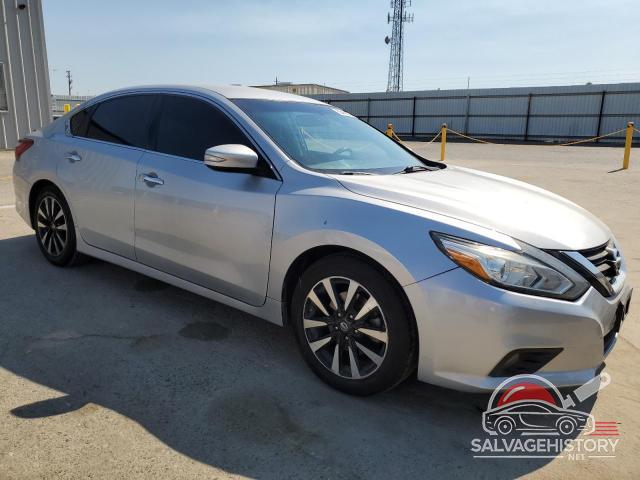 1N4AL3AP5JC155402 2018 NISSAN ALTIMA photo no. 4