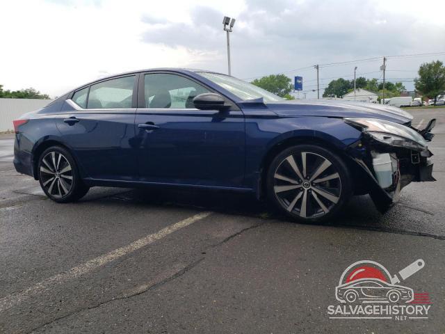 1N4BL4CV5MN411813 2021 NISSAN ALTIMA photo no. 4