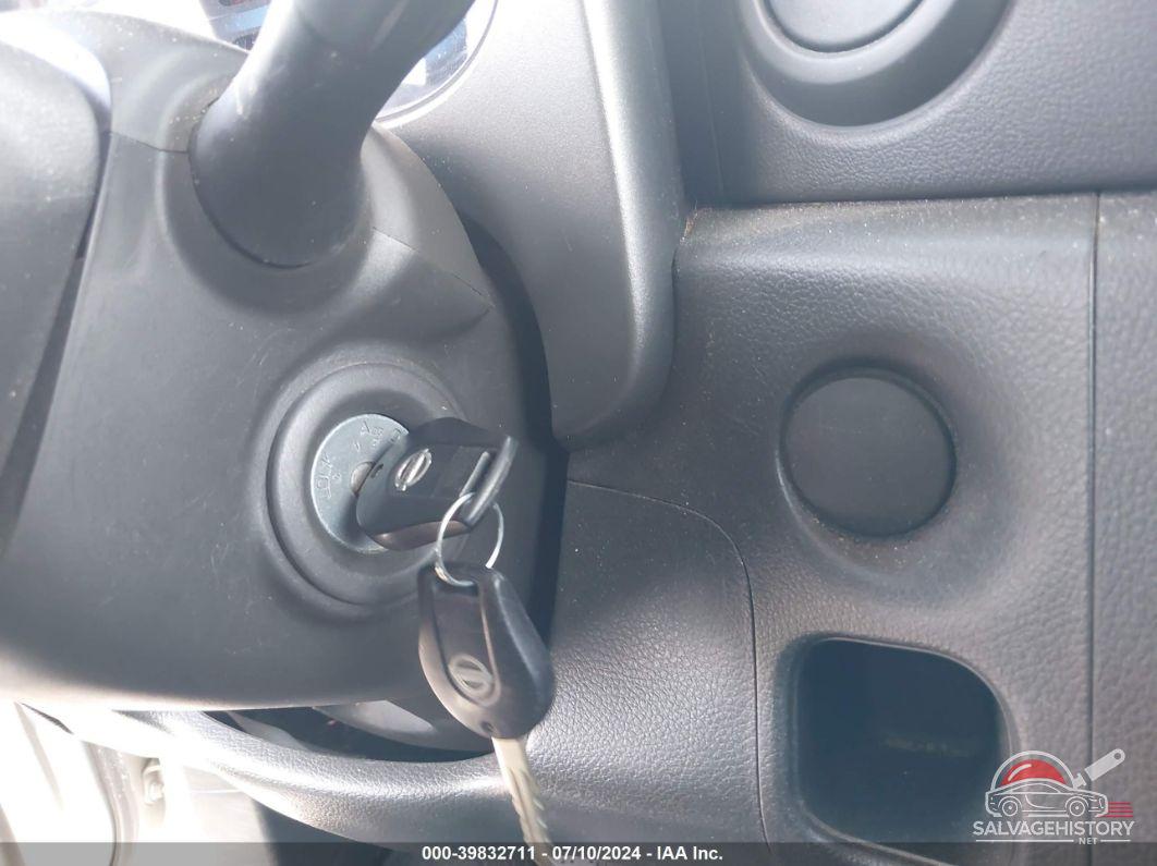 JN8AZ2KR9BT214556 2011 NISSAN CUBE photo no. 11
