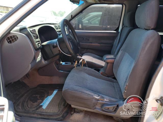 1N6ED27T8YC333138 2000 NISSAN FRONTIER photo no. 7