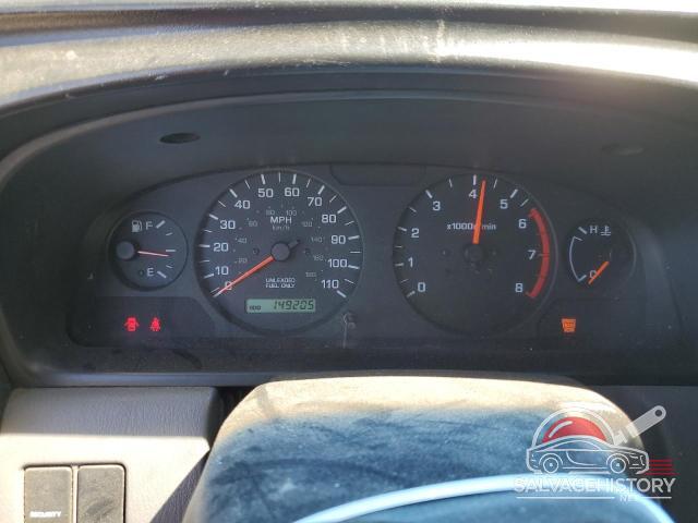 1N6ED27T8YC333138 2000 NISSAN FRONTIER photo no. 9
