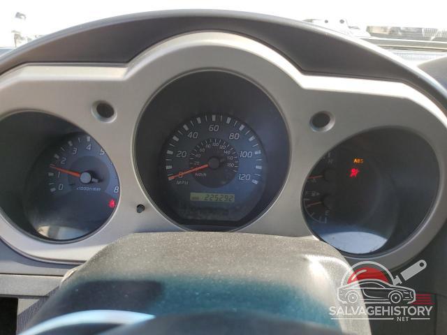 1N6MD29X32C315231 2002 NISSAN FRONTIER photo no. 9