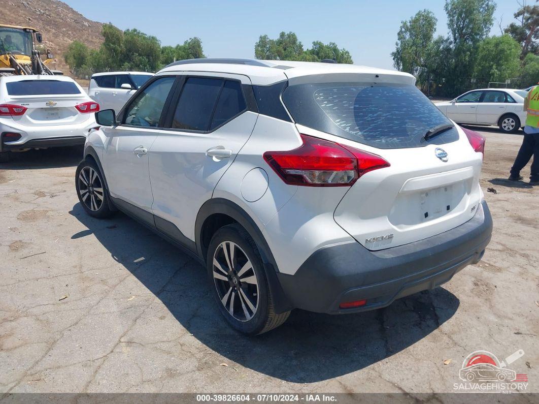 3N1CP5CU4JL543038 2018 NISSAN KICKS photo no. 3