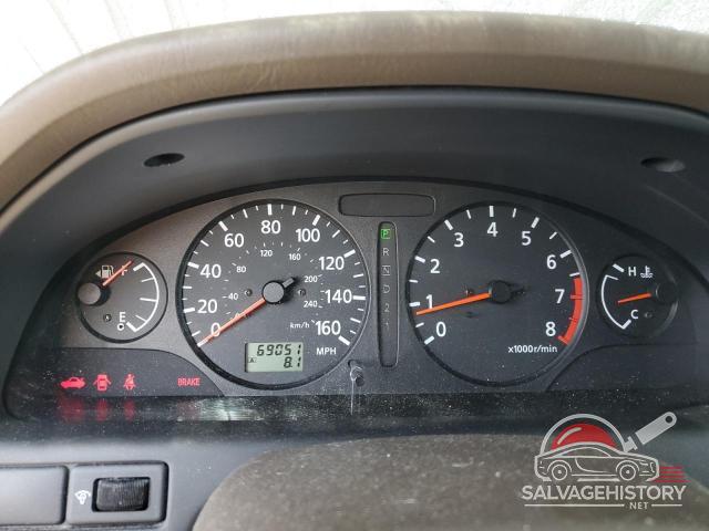 JN1CA31A31T104391 2001 NISSAN MAXIMA photo no. 9