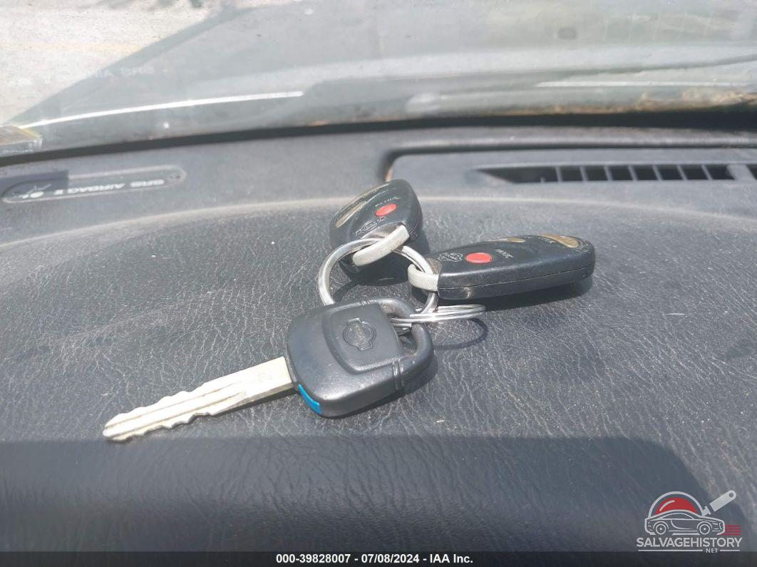 JN8DR09Y61W608270 2001 NISSAN PATHFINDER photo no. 11