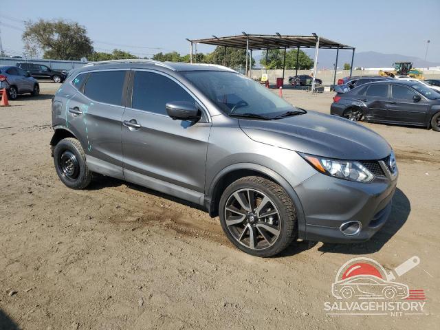 JN1BJ1CP6HW003906 2017 NISSAN ROGUE photo no. 4