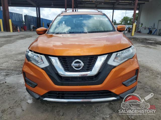 JN8AT2MTXHW131994 2017 NISSAN ROGUE photo no. 5